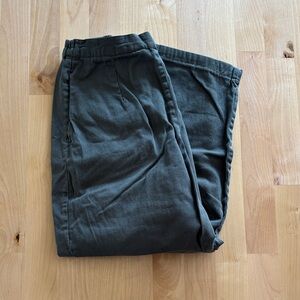 Vintage gorgeous green pleated women’s petite small capris